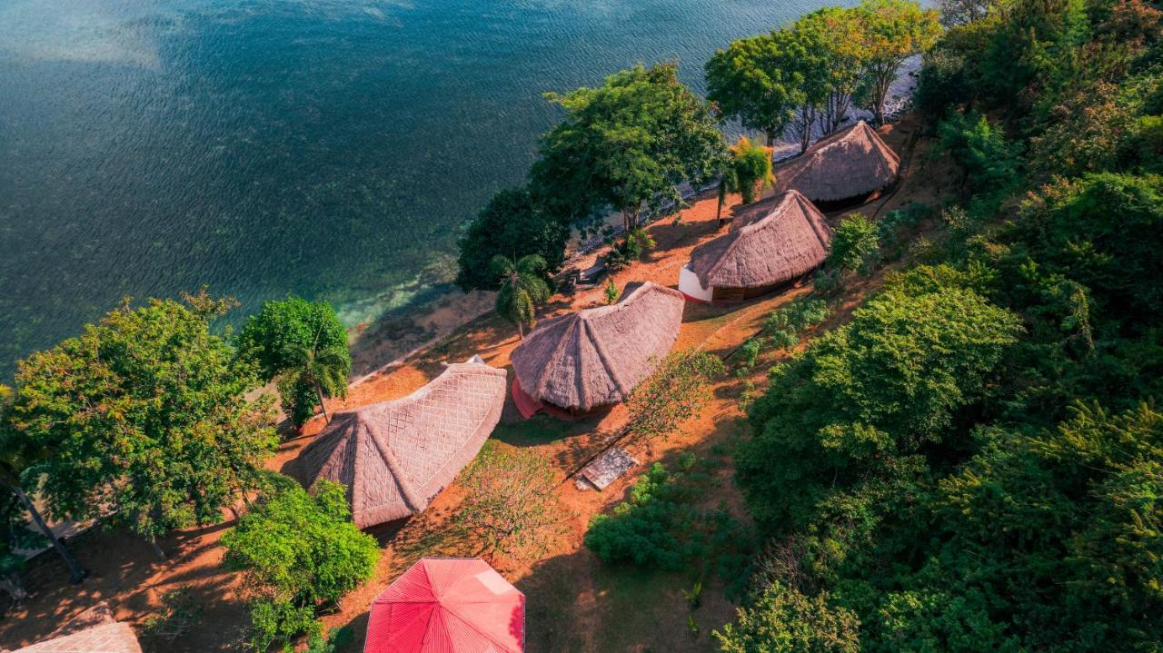 Khabita Beach Resort Lembar  Extérieur photo