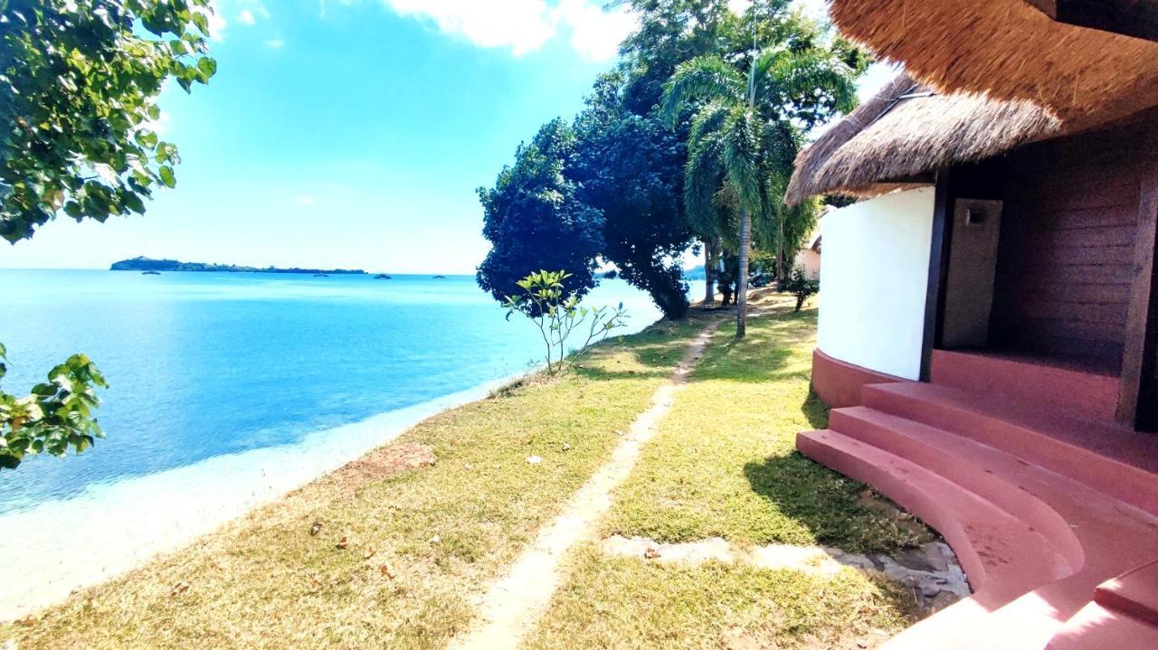 Khabita Beach Resort Lembar  Extérieur photo